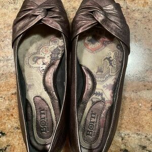 Born Women's Bronze Loafers